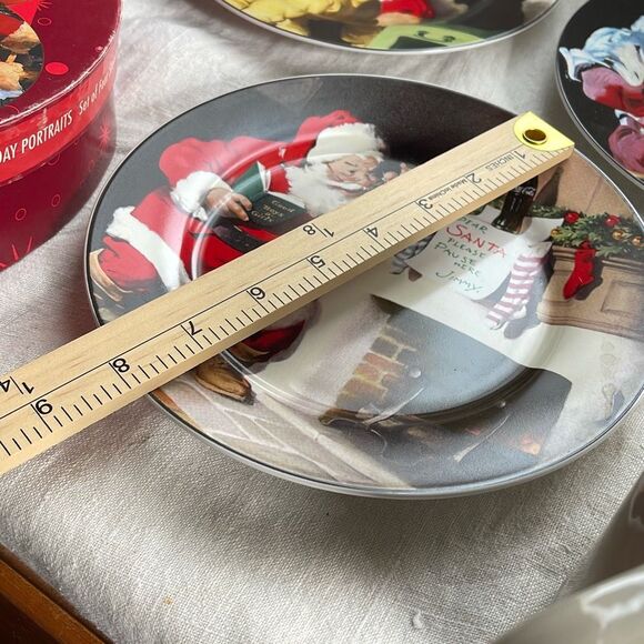 Lot of 3 Coca-Cola Santa plates in original box. - Picture 8 of 8